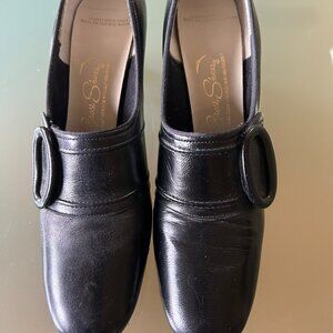 Red Cross Shoes - Derby - Black Heels - 6AAAA